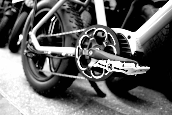 ファットバイク・電動アシスト自転車・電動キックボード・特定小型原付・電動バイク|バイクみたいな自転車をお探しなら、東京・上野の電動モビリティ専門店へ